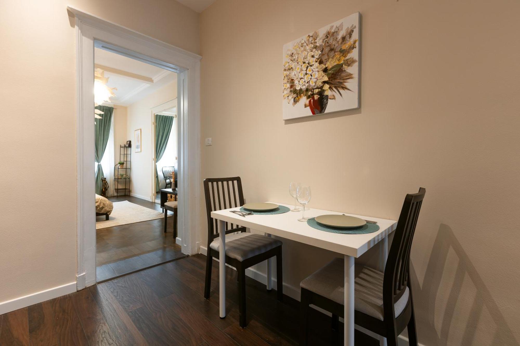 Central Charm - 2Br Apartment Timişoara Eksteriør billede